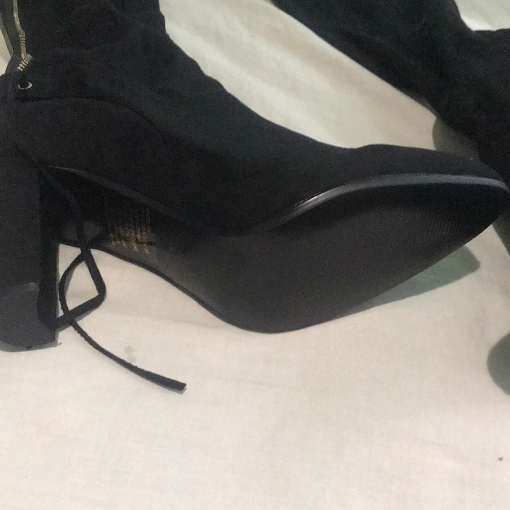 Boots - Picture 2 of 4